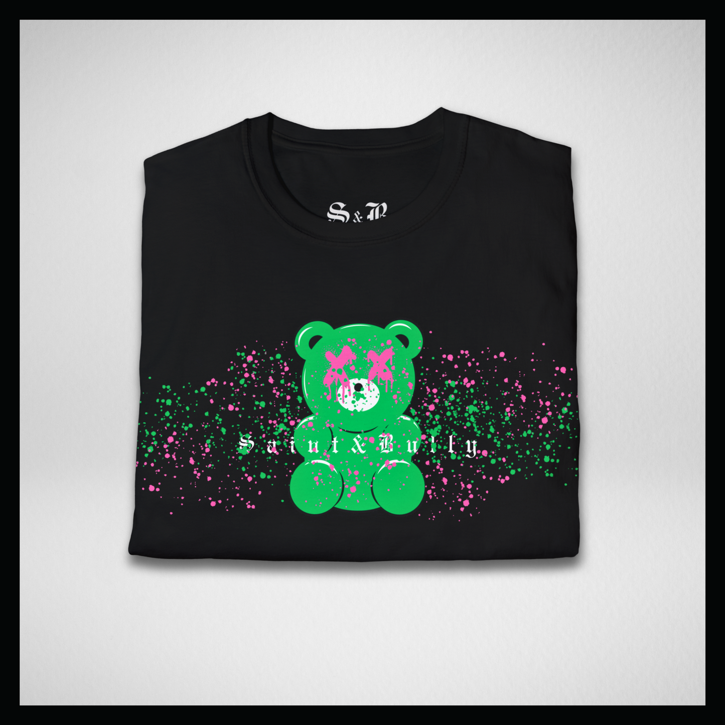 Maglietta nera, gummy bear verde